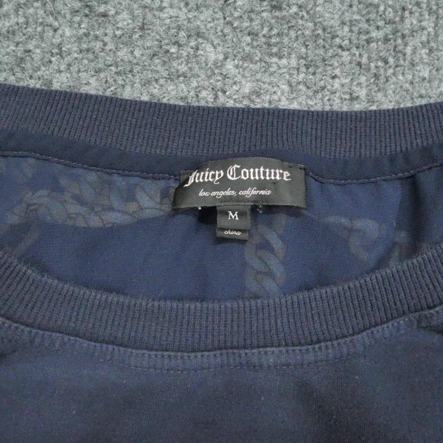 Juicy Couture Juicy Couture Sweatshirt Womens M Blue Pullover Heart Raglan Crew Neck Casual Long Sleeve Pullover Size M / US 6-8 / IT 42-44 - 4 Thumbnail