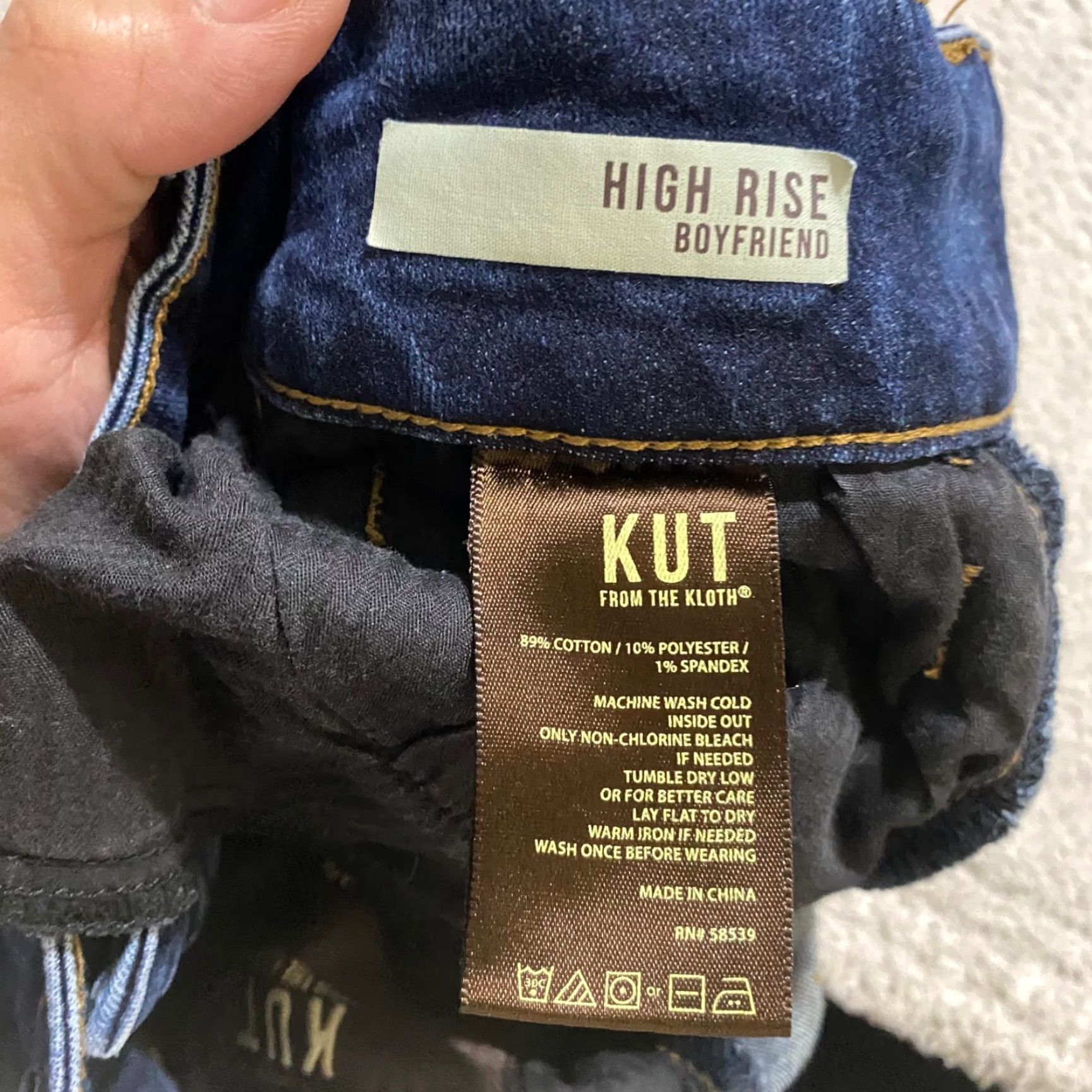 Vintage KUT from the Kloth Womens Jeans Blue Dark Wash High Rise Boyfriend Distressed 6 Regular Denim Stretch Style Size 28" / US 6 / IT 42 - 4 Thumbnail