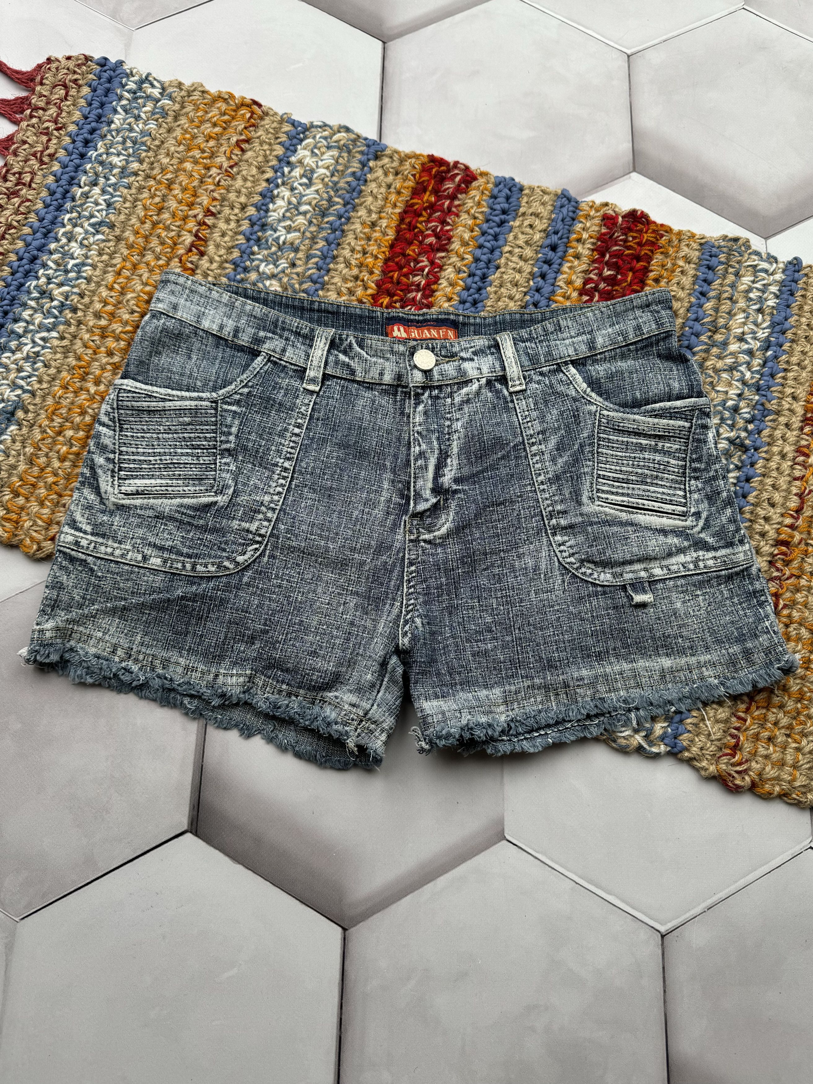 Vintage Vintage Faded Mini Shorts (E4) Size 30" / US 8 / IT 44 - 1 Thumbnail