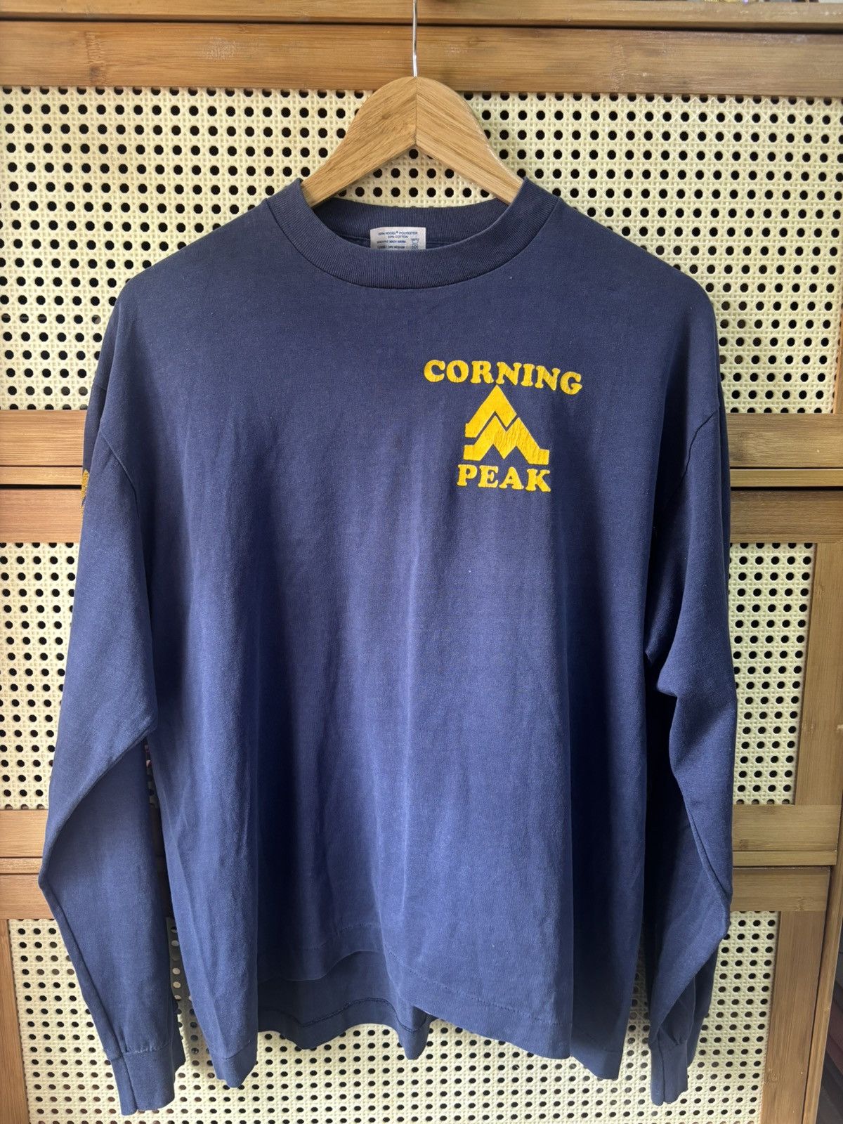 Vintage Tee Jaya design
