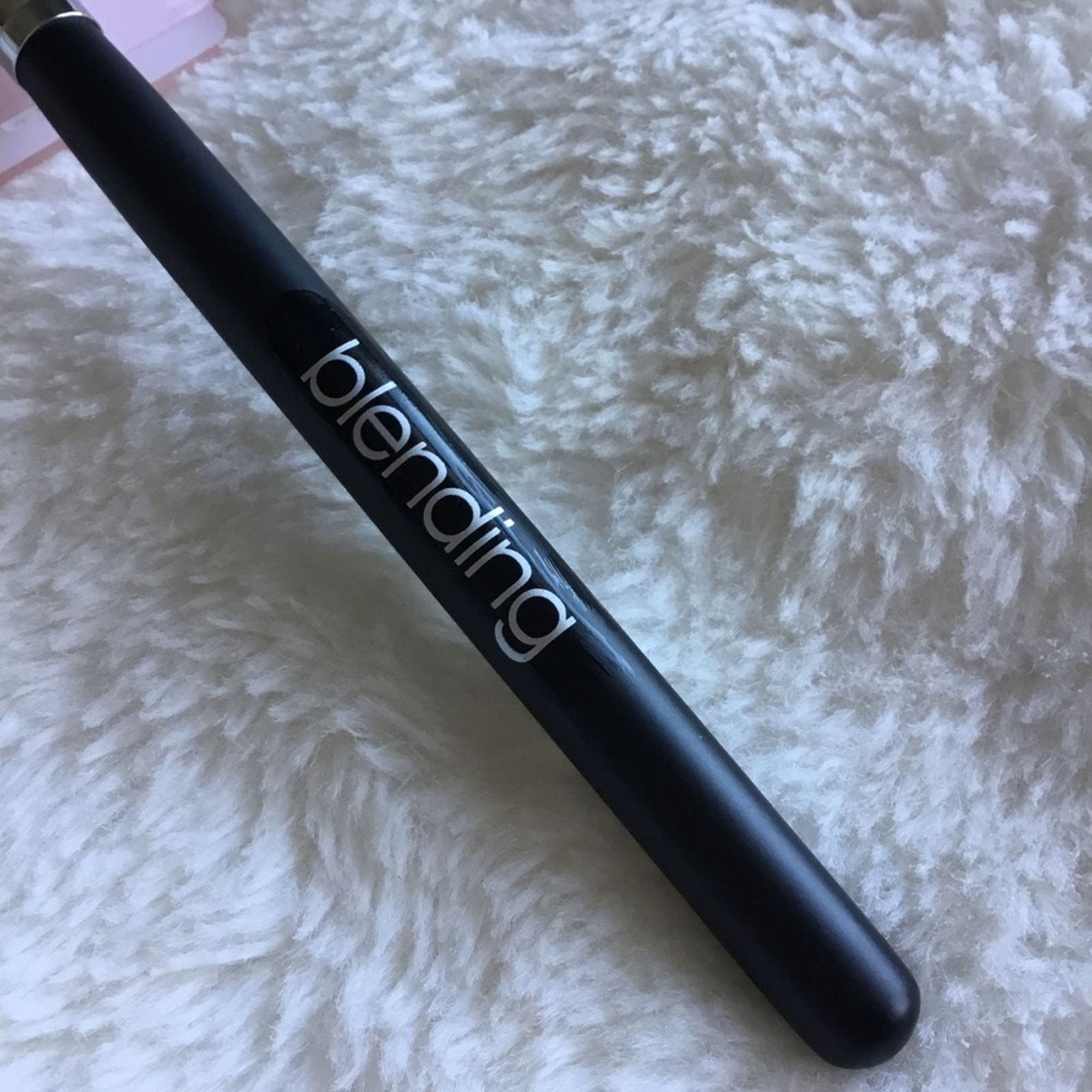 Other Mirabella Black Eyeshadow Blending Brush Size ONE SIZE - 4 Thumbnail
