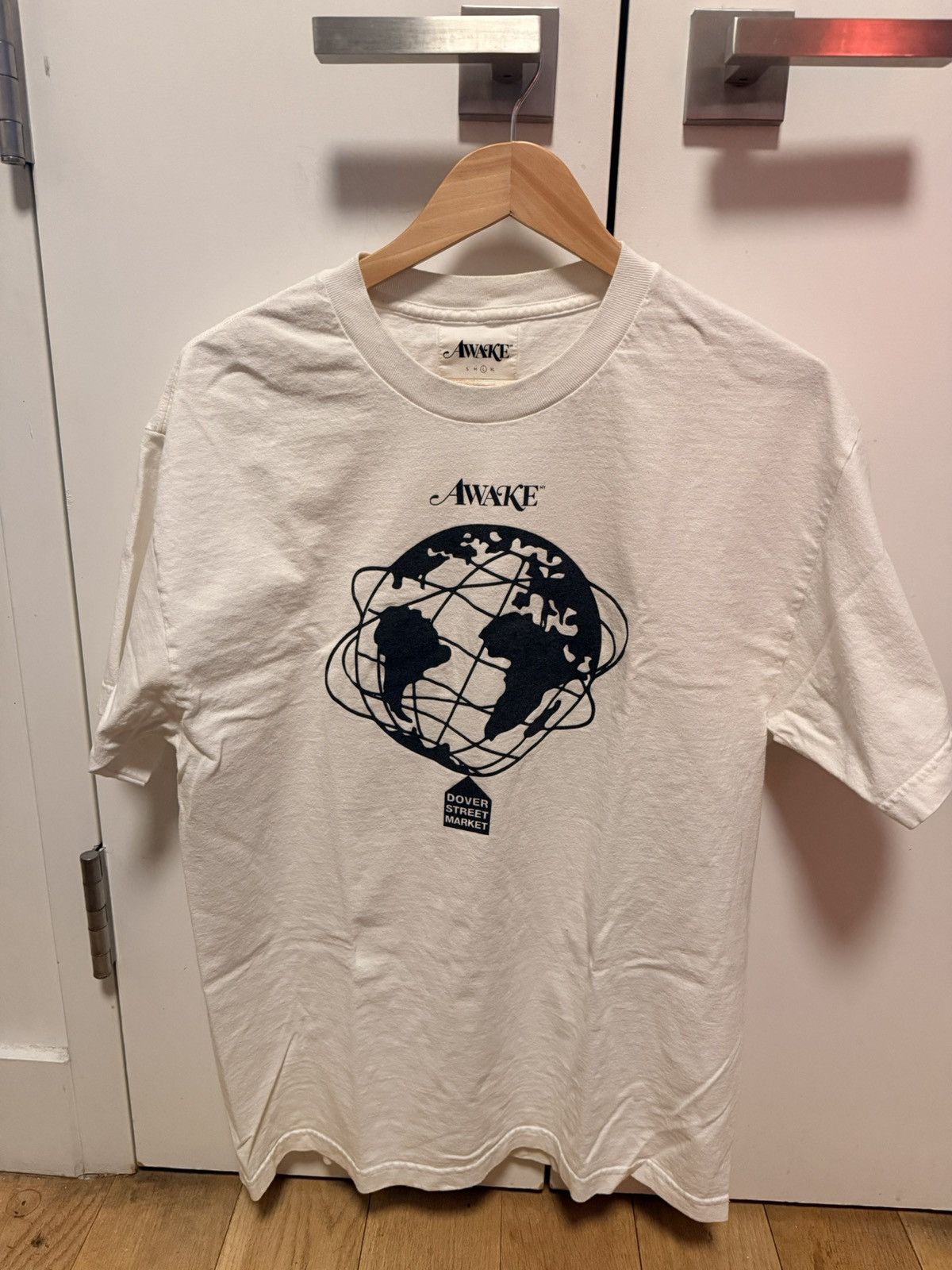Awake NY Awake Dover Street Market NY White Large Size US L / EU 52-54 / 3 - 1 Thumbnail