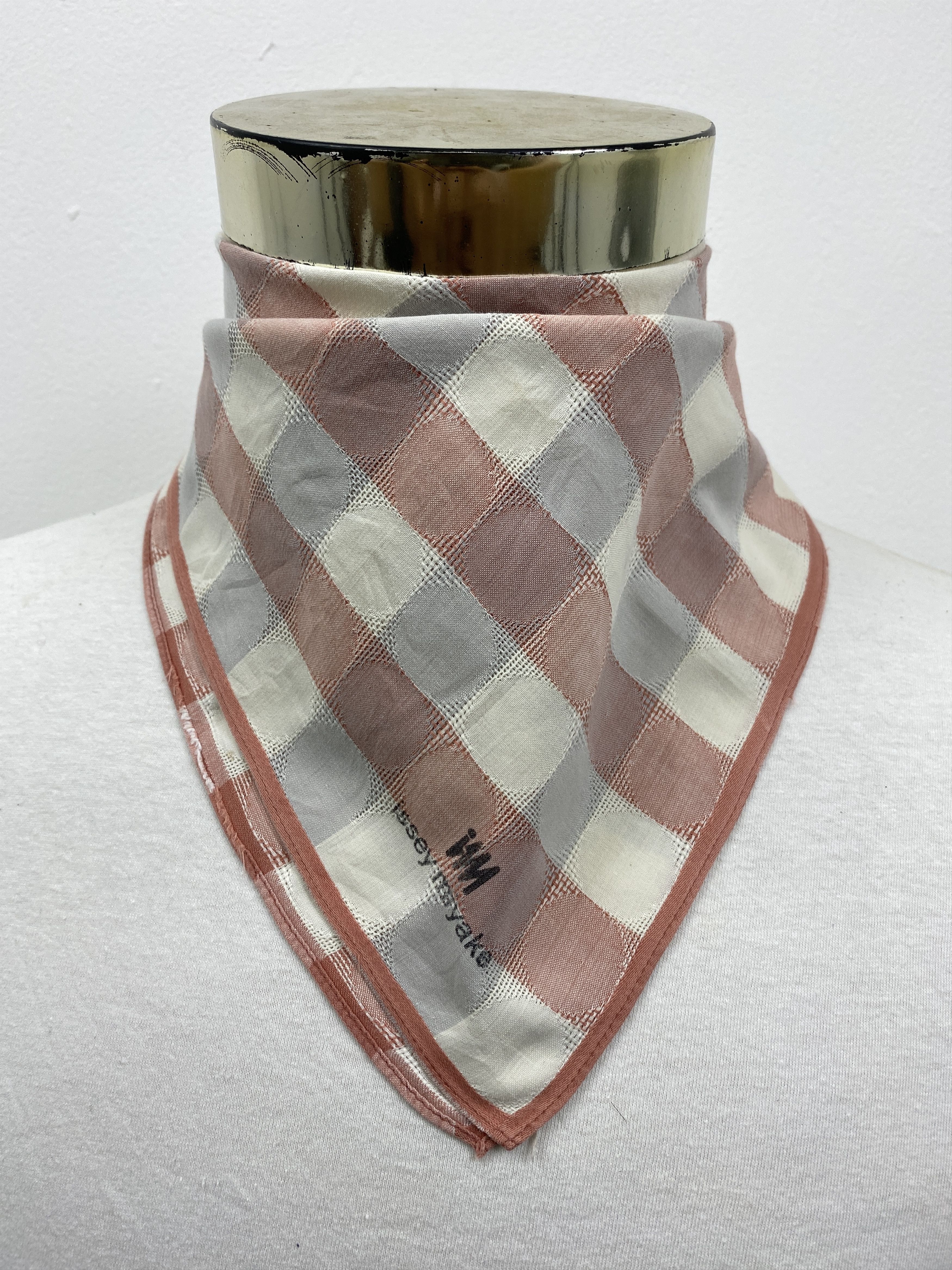 Issey Miyake Issey Miyake Handkerchief / Bandana / Neckerchief HKC0455 Size ONE SIZE - 2 Thumbnail