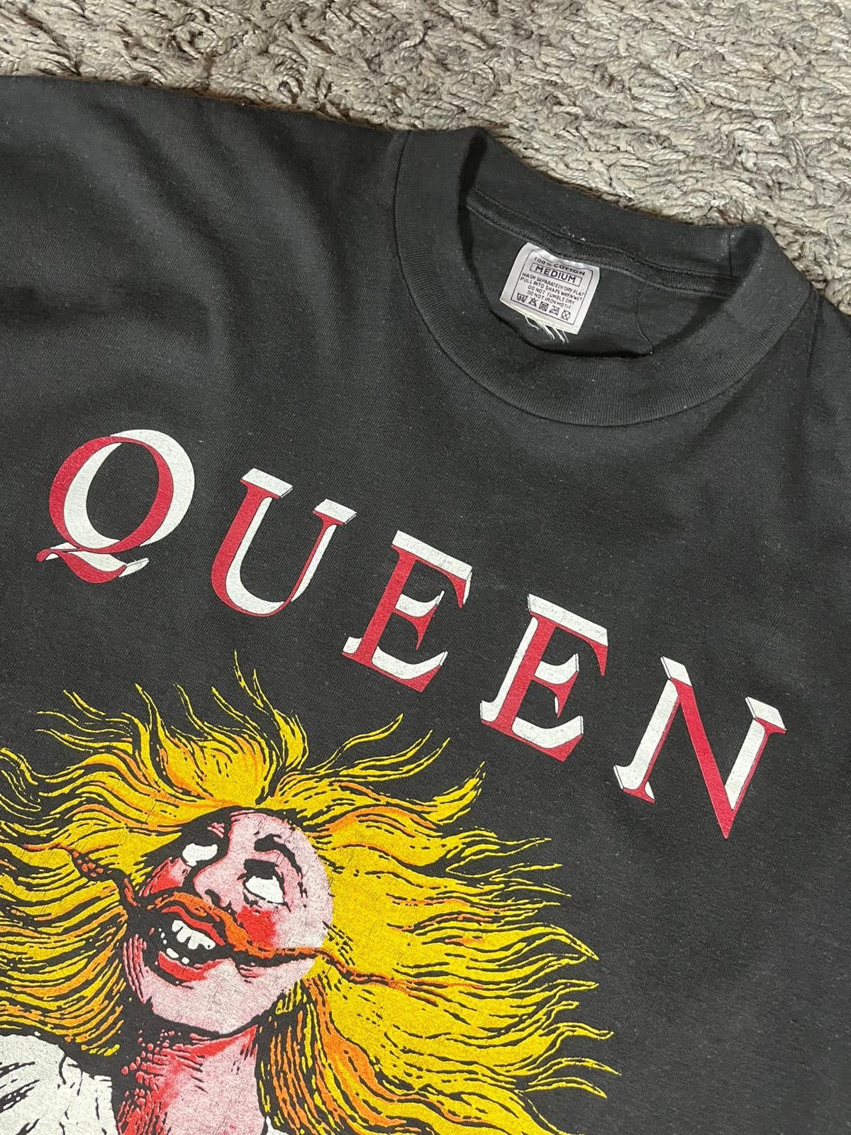 Band Tees Queen 1991 Innuendo Vintage Tshirt Music Album RARE Freddie Size US M / EU 48-50 / 2 - 6 Thumbnail