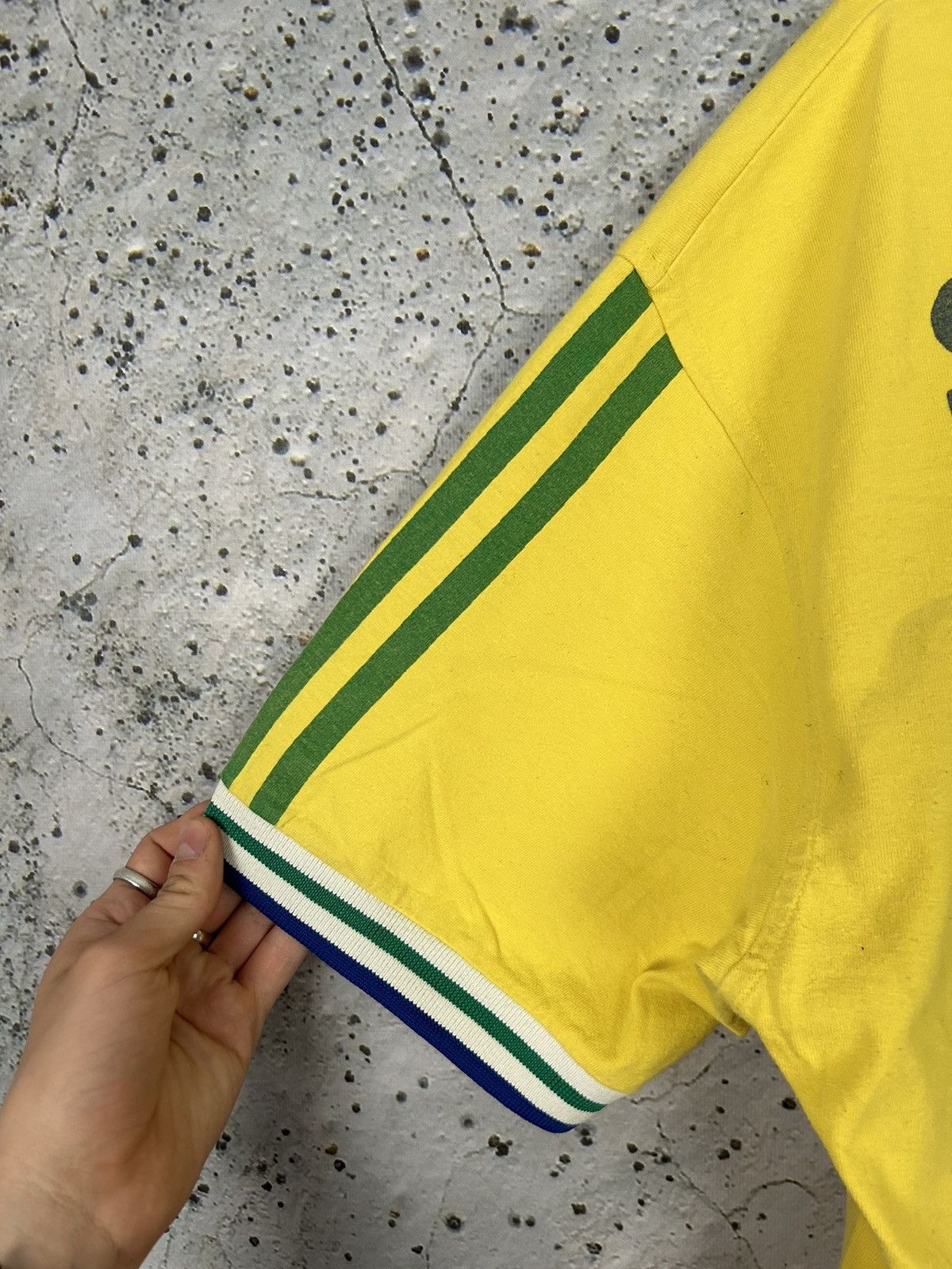 Band Tees Vintage Brazil Sepultura Jersey #10 Rare Rock Band Tee Metal Size US XL / EU 56 / 4 - 8 Thumbnail