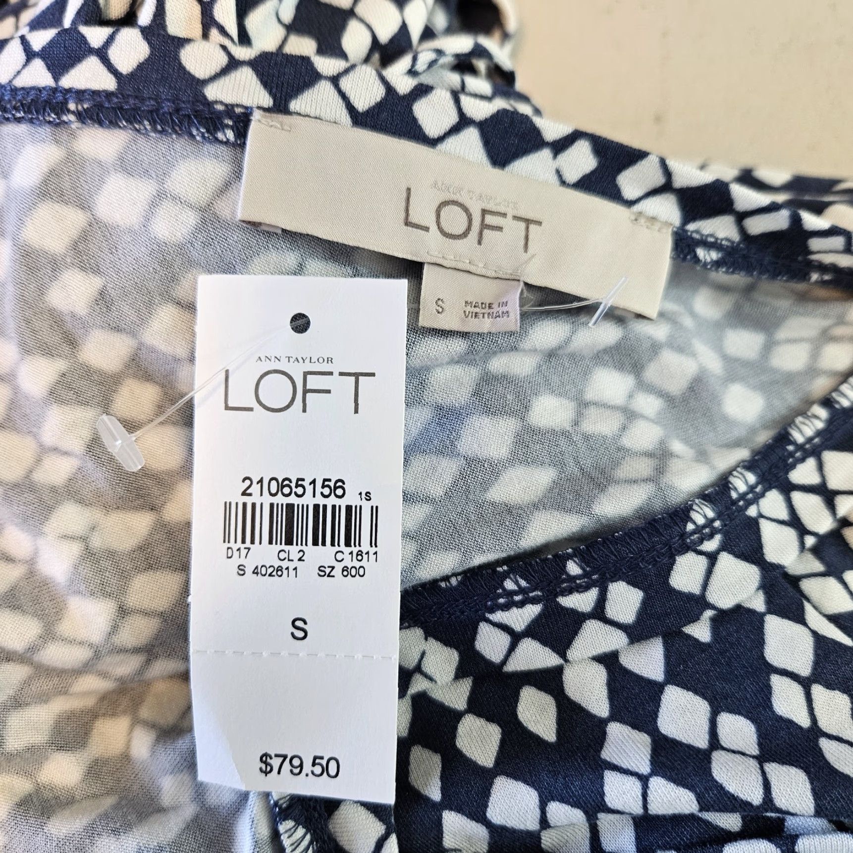 Loft **Womens Ann Taylor LOFT Blue Maxi V-Neck Size Small Sleeveless** User: **Ann Taylor LOFT Womens Blue Maxi V-Neck Size Small Sleeveless** Size S / US 4 / IT 40 - 5 Thumbnail