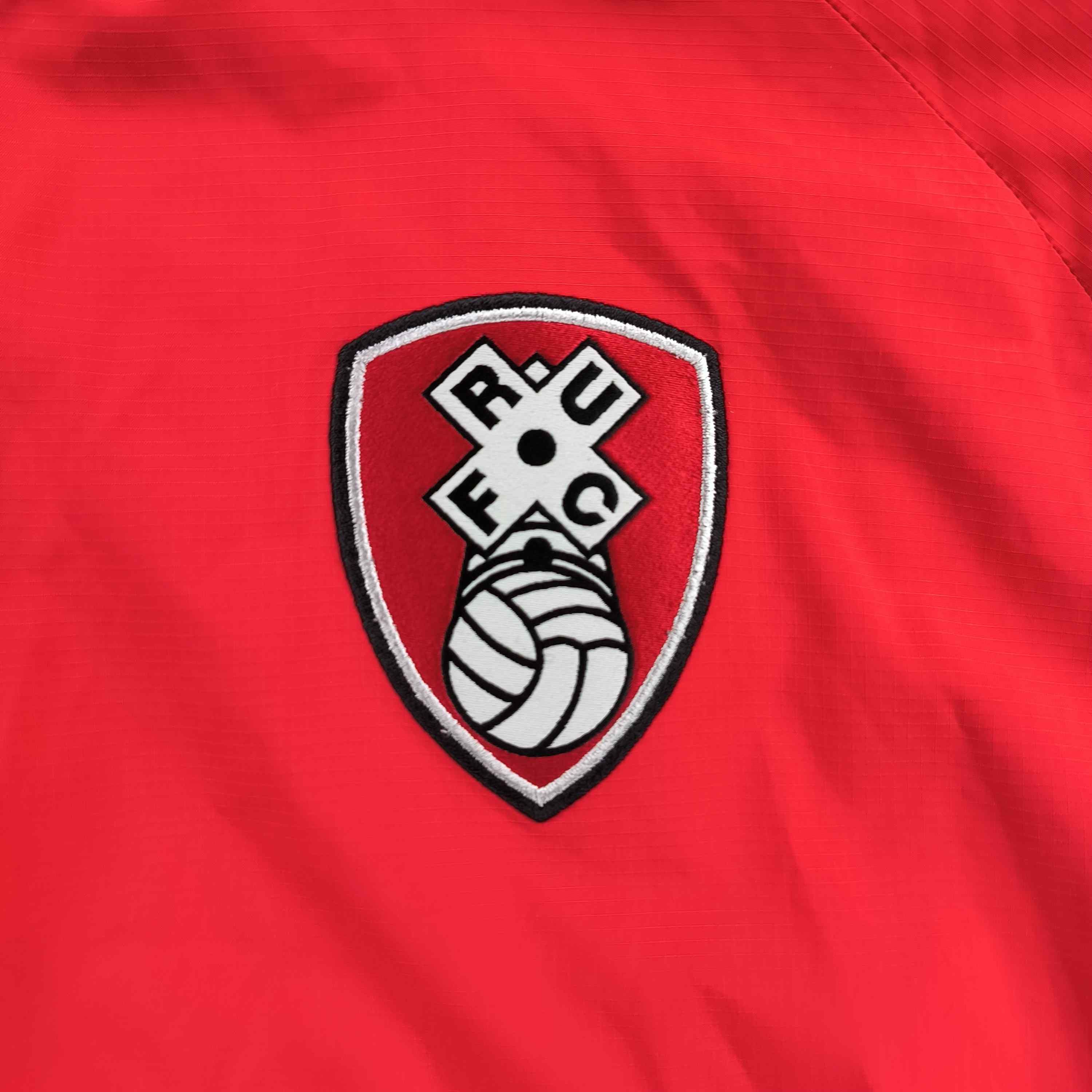 Puma Rotherham United 2018-19 Puma football track jacket size M Size US M / EU 48-50 / 2 - 3 Thumbnail