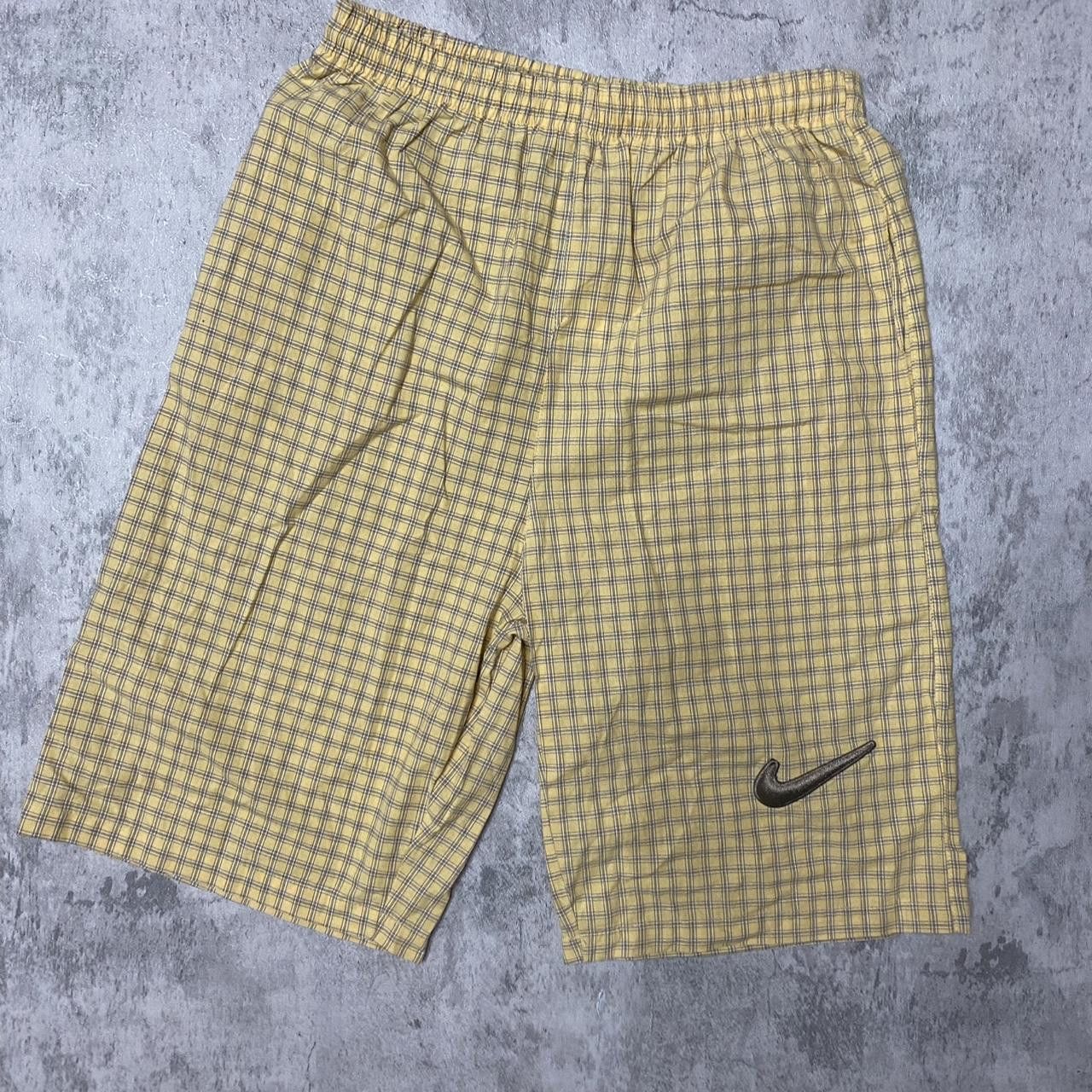 Nike Yellow and black Nike checkered shorts Size US 34 / EU 50 - 1 Thumbnail