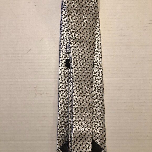 Jos. A. Bank jos.a.bank men's new silver 100%silk tie 3 3/4" X 59" Size ONE SIZE - 2 Thumbnail