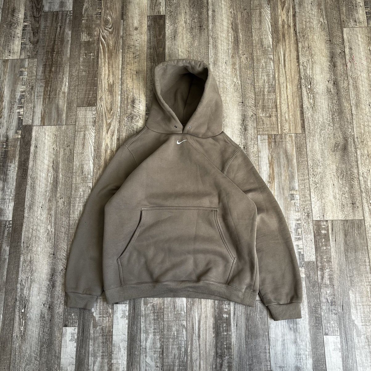image of Nike Center Swoosh in Old Olive, Men's (Size XL)