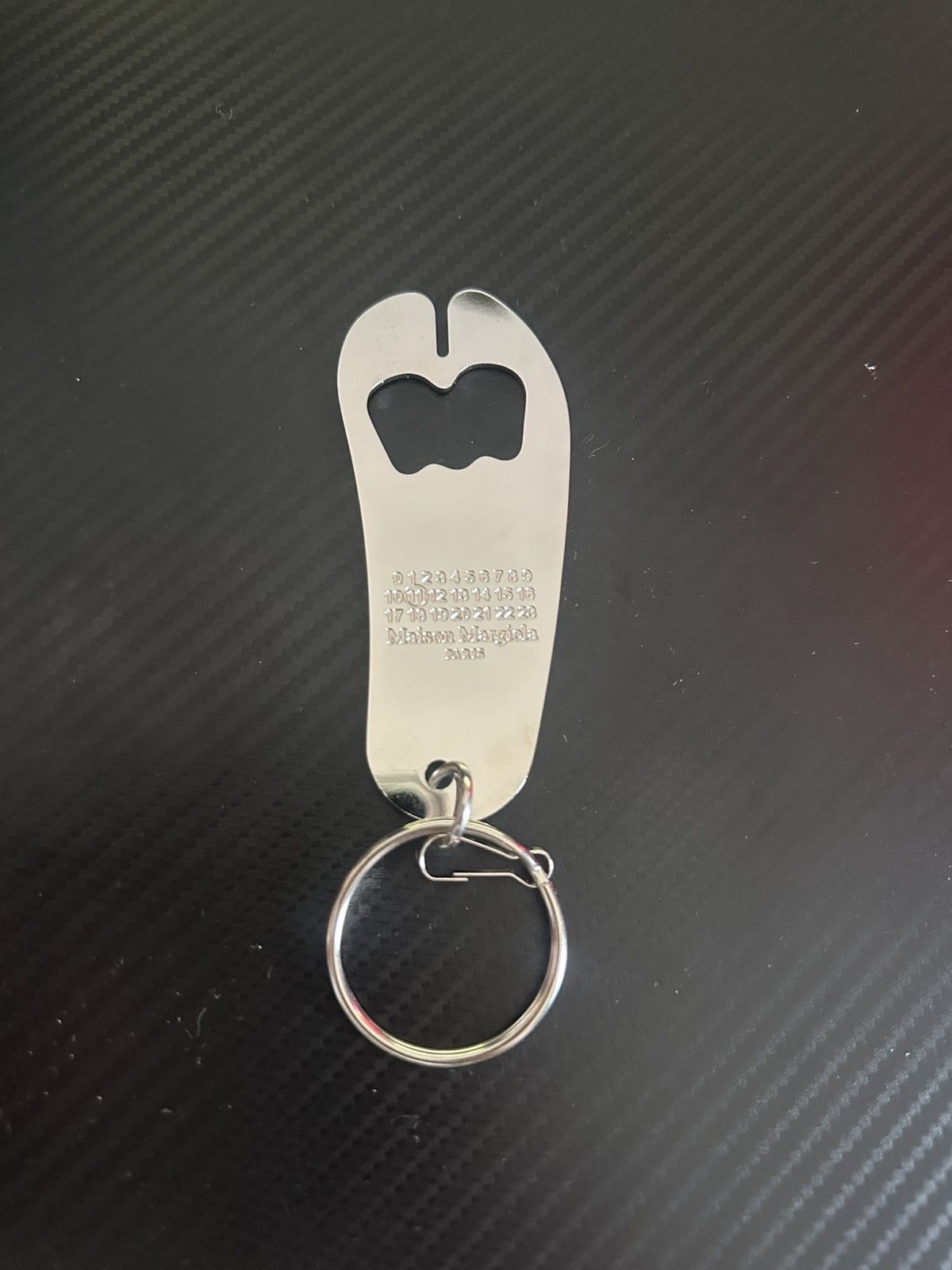 Maison Margiela Maison Margiela Tabi Bottle Opener Keyring Size ONE SIZE - 1 Thumbnail