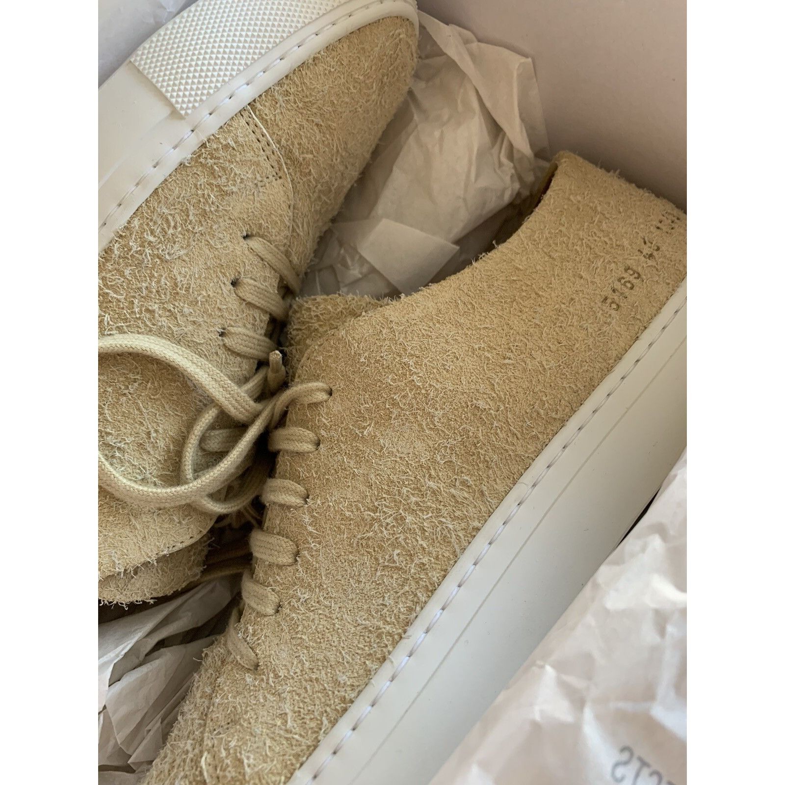Common Projects NEW WITH BOX COMMON PROJECTS COURT LOW SUEDE TAN SNEAKERS 40 Size US 7 / EU 40 - 2 Thumbnail