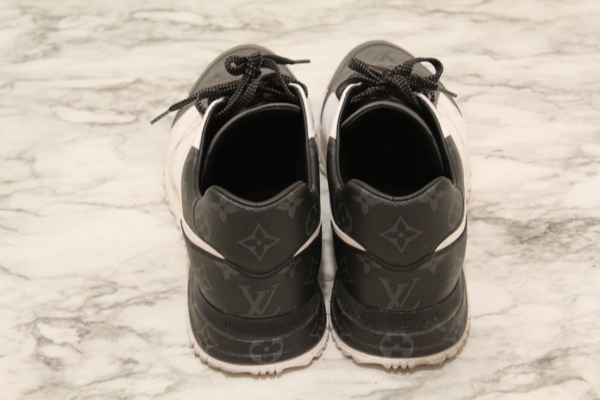 Louis Vuitton Men’s Louis Vuitton Run Away Sneaker size 9 - USA 10 Size US 10 / EU 43 - 5 Thumbnail
