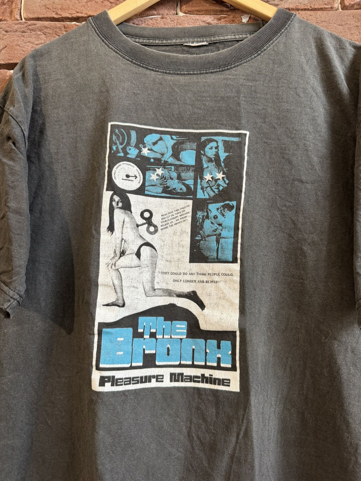 Band Tees VINTAGE 00s The Bronx Pleasure Machine Punk Rock Band Tee Size US XL / EU 56 / 4 - 3 Thumbnail