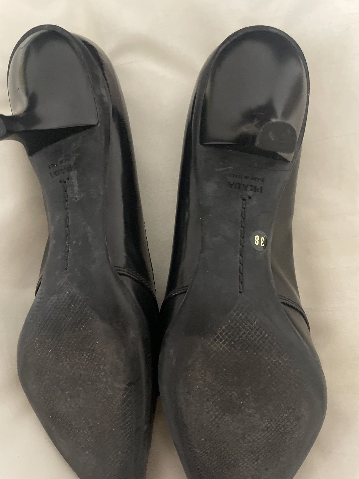 Prada vintage prada kitten heels Size US 7.5 / IT 37.5 - 4 Thumbnail