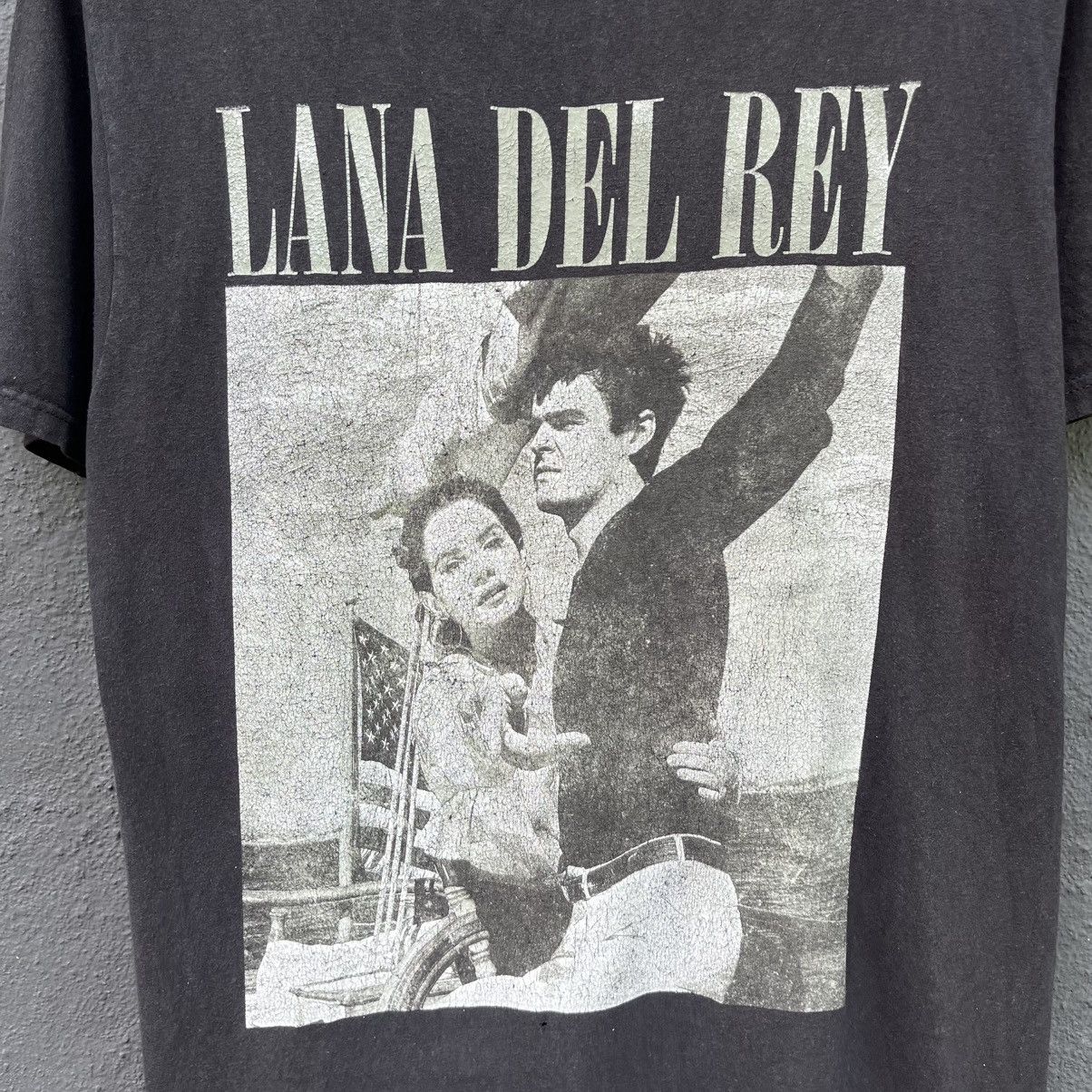 Band Tees Thrashed Faded Lana Del Rey Band Tee Size US M / EU 48-50 / 2 - 2 Thumbnail