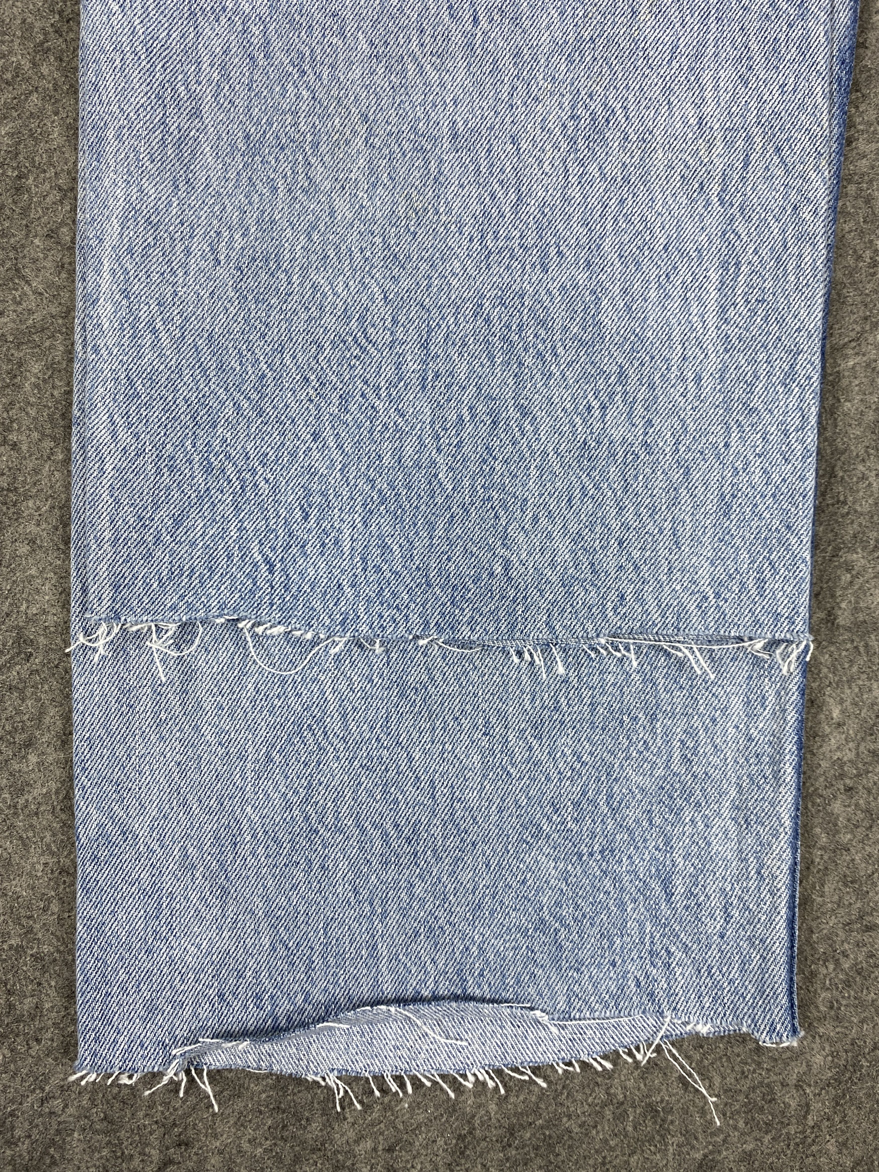 Japanese Brand Light Blue Vintage Levis 501 USA Jeans 33x25- JN3114 Size US 33 - 15 Thumbnail