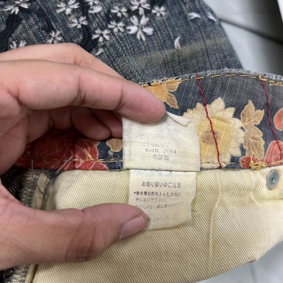 Japanese Brand 🔥 KARAKURI EMBROIDERY SHORT PANTS Size US 38 / EU 54 - 13 Thumbnail