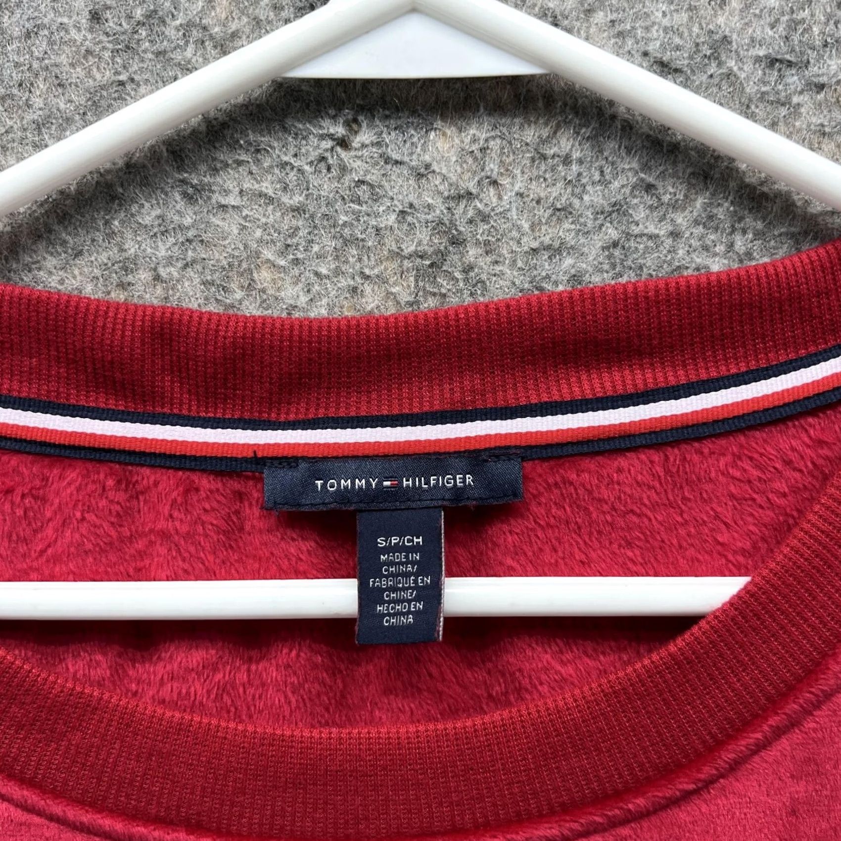 Tommy Hilfiger Tommy Hilfiger Sweater Women Small Red Crew Neck Fleece Pullover Logo Classic Knit Sweatshirt Pullover All Seasons Size S / US 4 / IT 40 - 5 Thumbnail