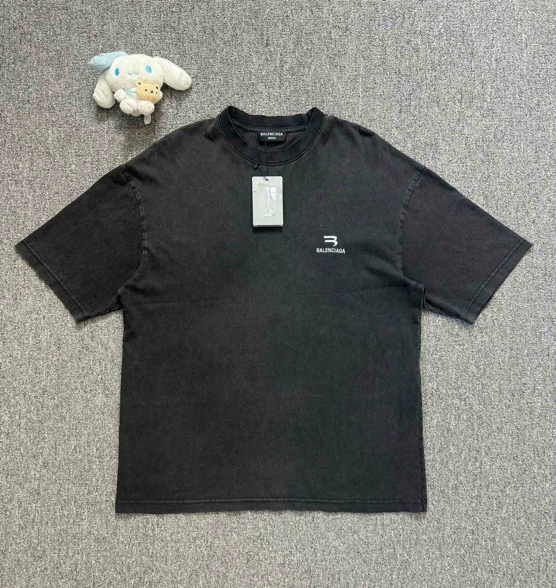 Balenciaga Balenciaga Washed and made old grey barbed logo short sleev Size US XS / EU 42 / 0 - 1 Thumbnail