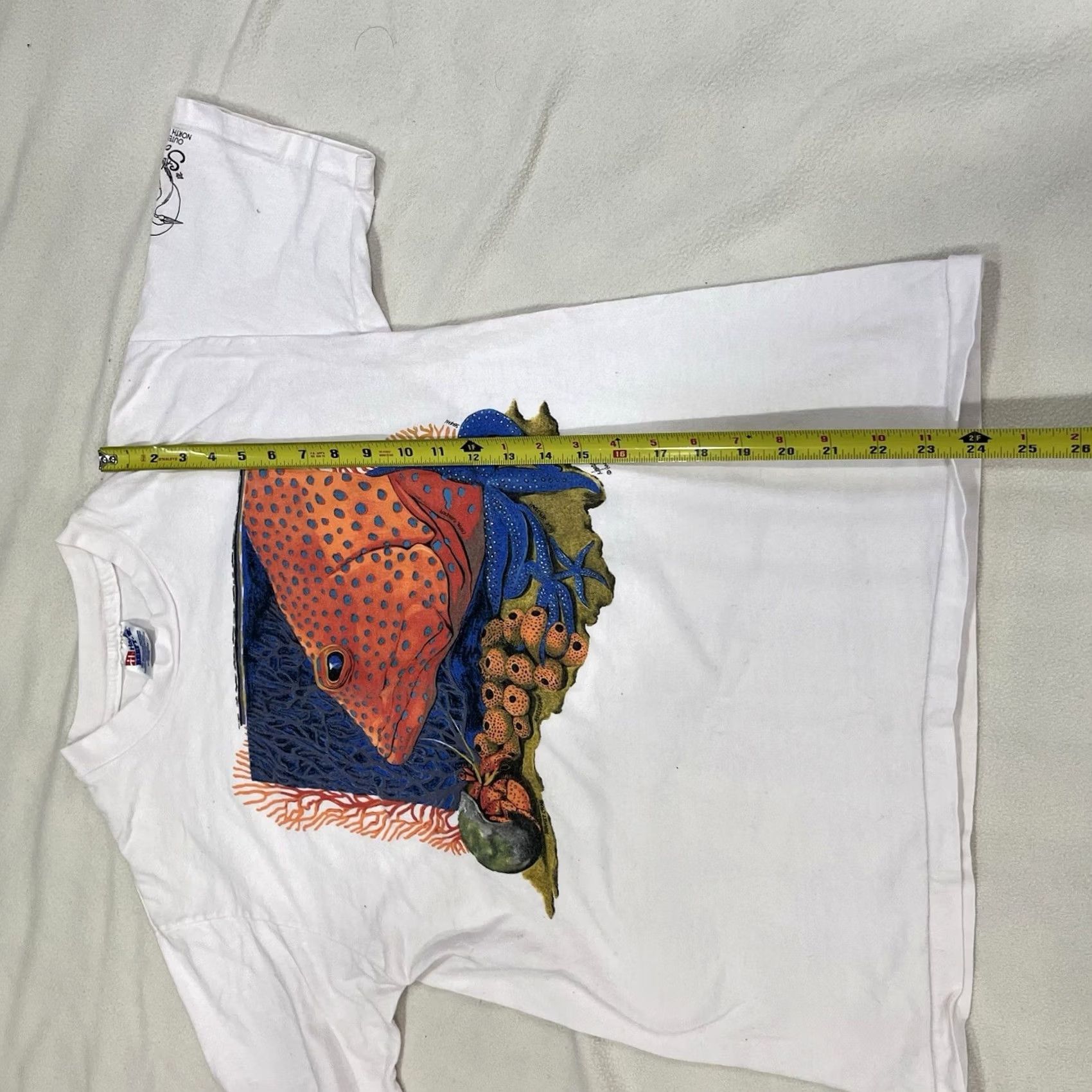 Hanes VINTAGE 90s Hanes Beefy-T T-Shirt Short Sleeve Crew Neck White M Men Salt Marsh Outer Banks NC Crab Animal Graphic Print 90s Polyester-Free Cotton USA Size US M / EU 48-50 / 2 - 6 Thumbnail
