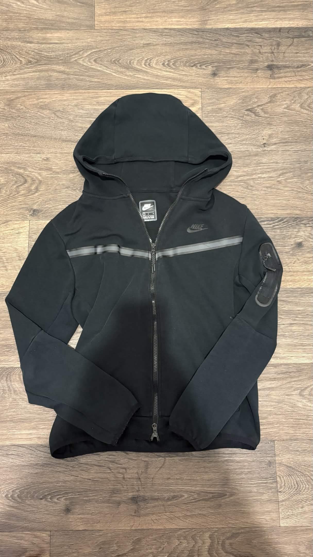 Nike black Nike Tech jacket Size US L / EU 52-54 / 3 - 1 Thumbnail
