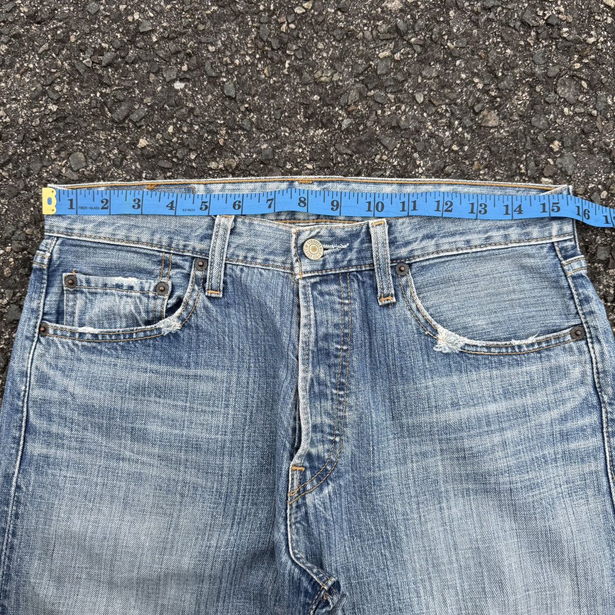 Levi's Vintage Clothing VINTAGE LEVI'S 501 FADED RIPPEP JEAN DENIM PANTS Size US 31 - 6 Thumbnail