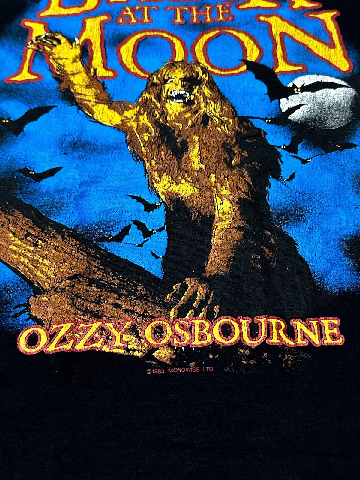 Band Tees 🔥RARE 🔥Vintage 80s Ozzy Osbourne Bark At The Moon 1983 Size US L / EU 52-54 / 3 - 1 Thumbnail