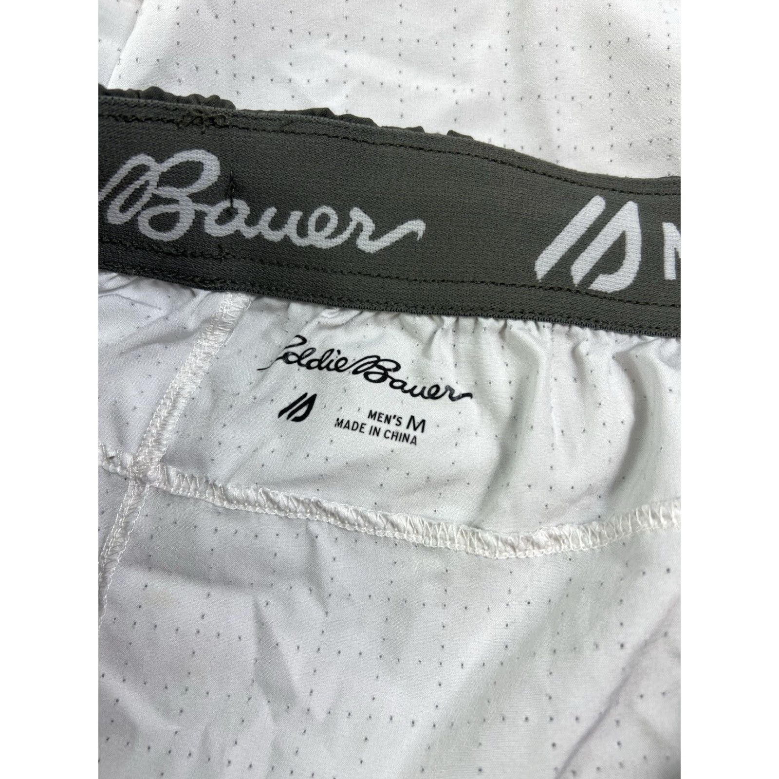 Eddie Bauer Eddie Bauer Active Wear Shorts White M Mens Running & Jogging Gym & Training Athletic Regular Size Medium Free Dry Size US 31 - 6 Thumbnail