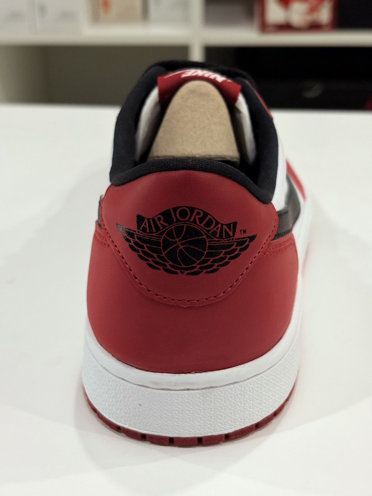 Jordan Brand Jordan 1 Chicago OG Low 2016 Size US 10.5 / EU 43-44 - 20 Thumbnail