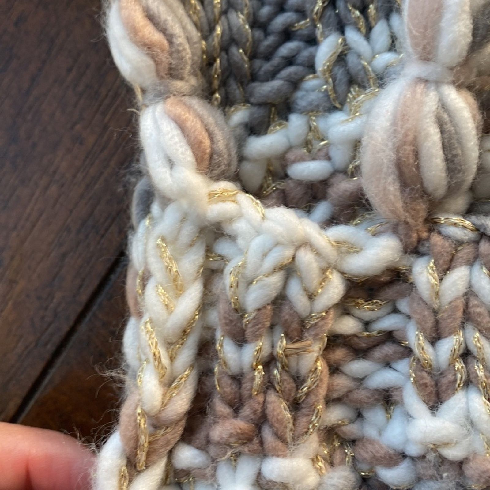 Other Thick chunky knit scarf tassels fringe white gold metallic Size ONE SIZE - 2 Thumbnail