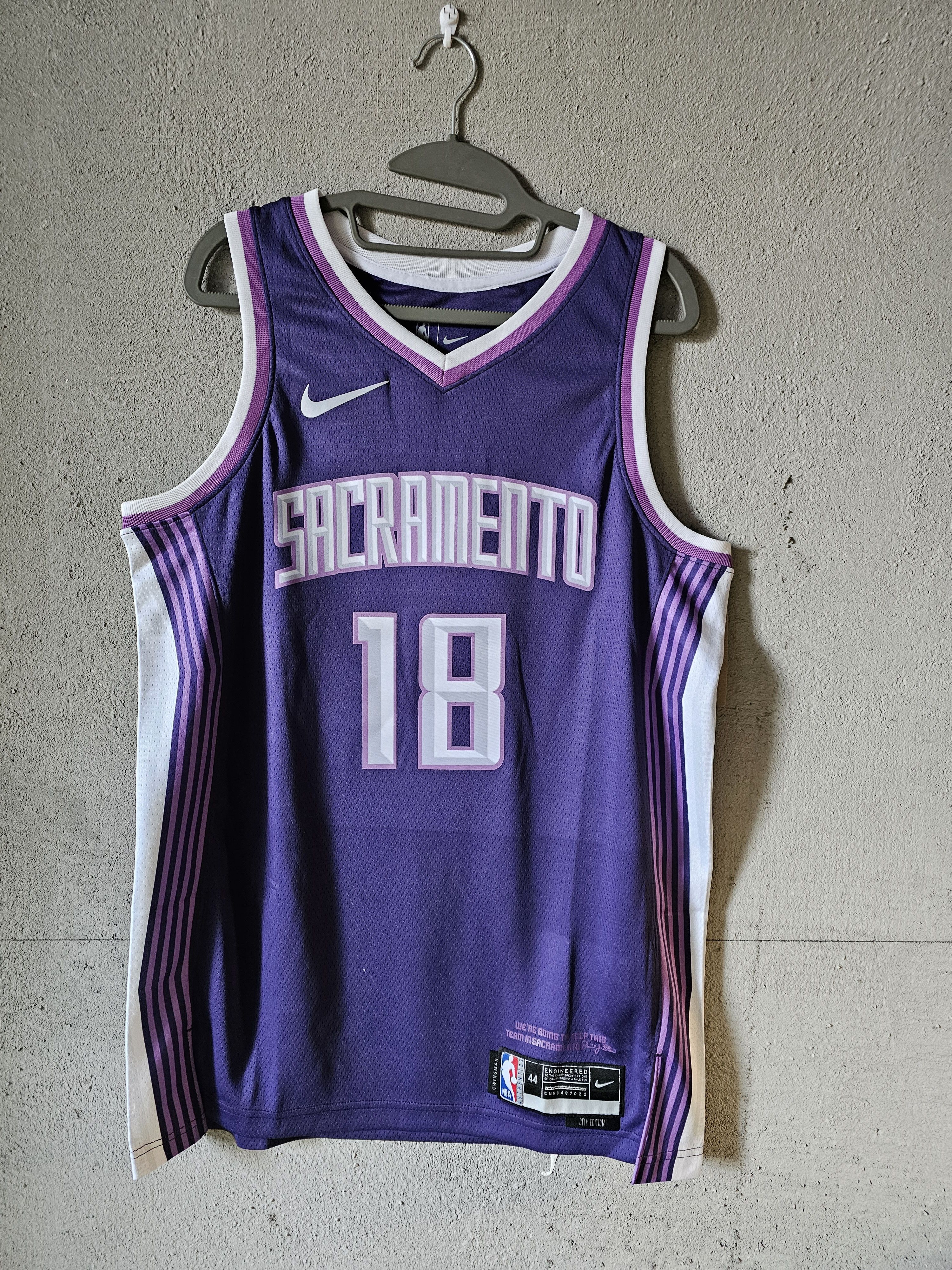 NBA Sacramento Kings #18 Russell Westbrook Jersey 25 26 Size US M / EU 48-50 / 2 - 1 Thumbnail