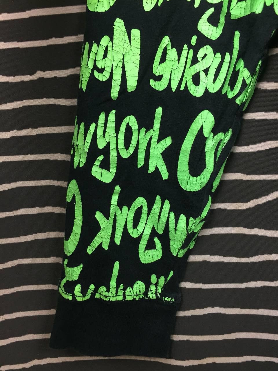 Vintage Creating Exclusive NYC All Over Print Long Sleeve Tee Size US XXL / EU 58 / 5 - 7 Thumbnail