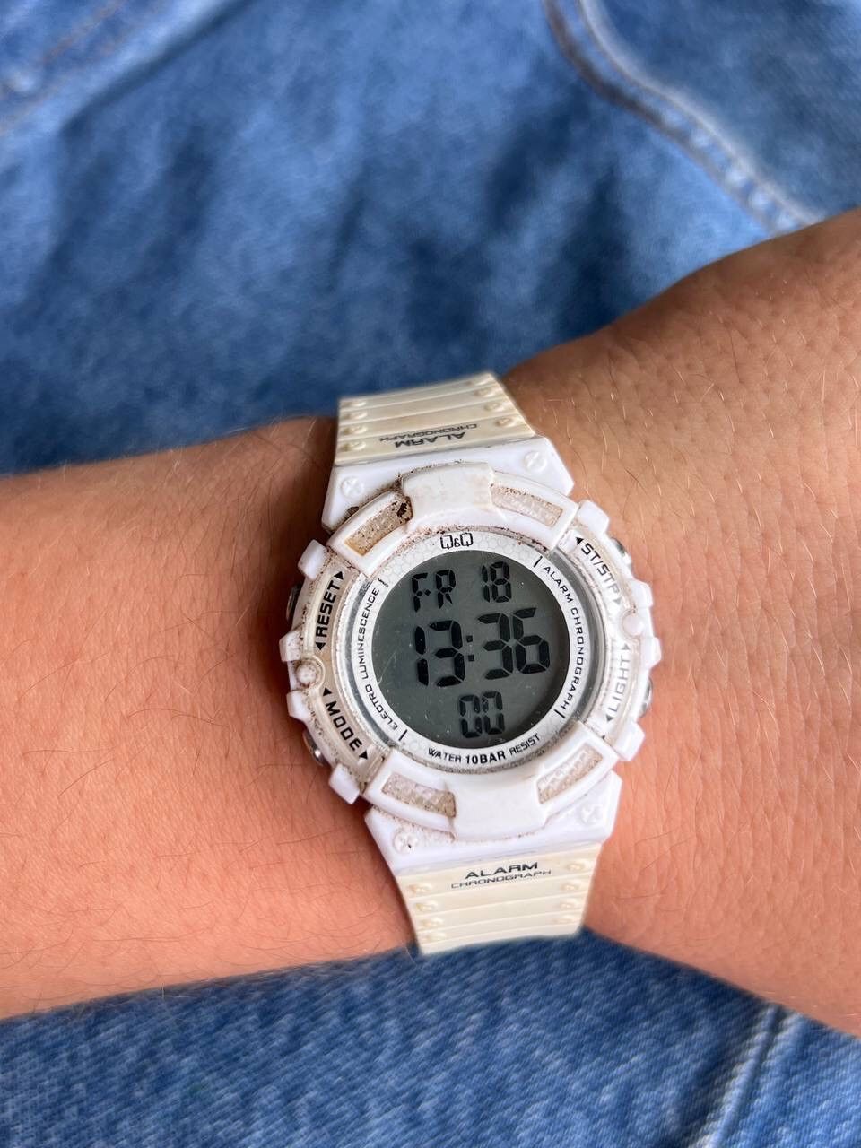 Japanese Brand Futuristic Vintage QQ Japanese Style Digital Watch 200's Y2K Size ONE SIZE - 1 Thumbnail