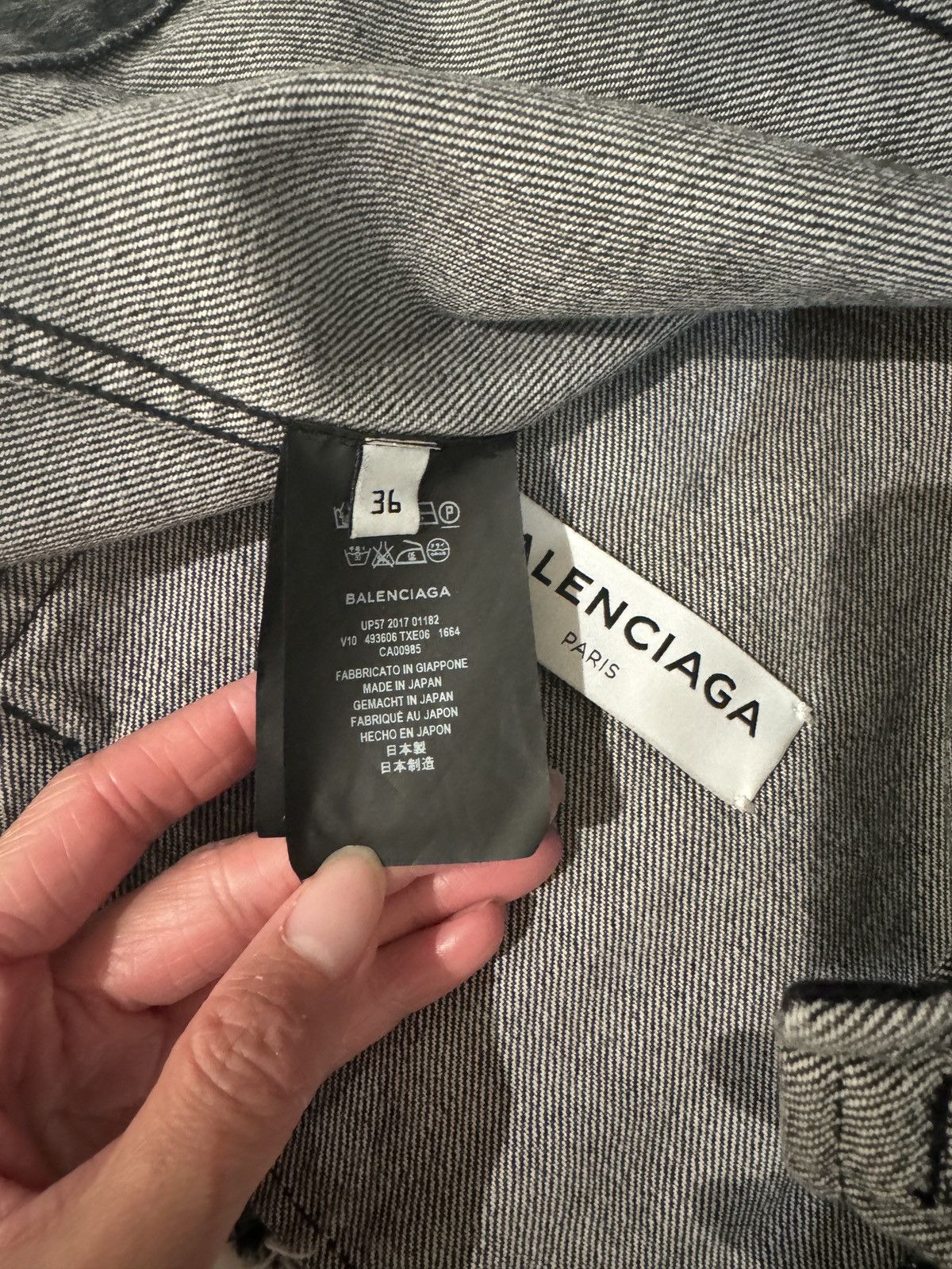 Balenciaga Balenciaga Oversized Embroidered Denim Jacket - FR36 Size XS / US 0-2 / IT 36-38 - 9 Thumbnail