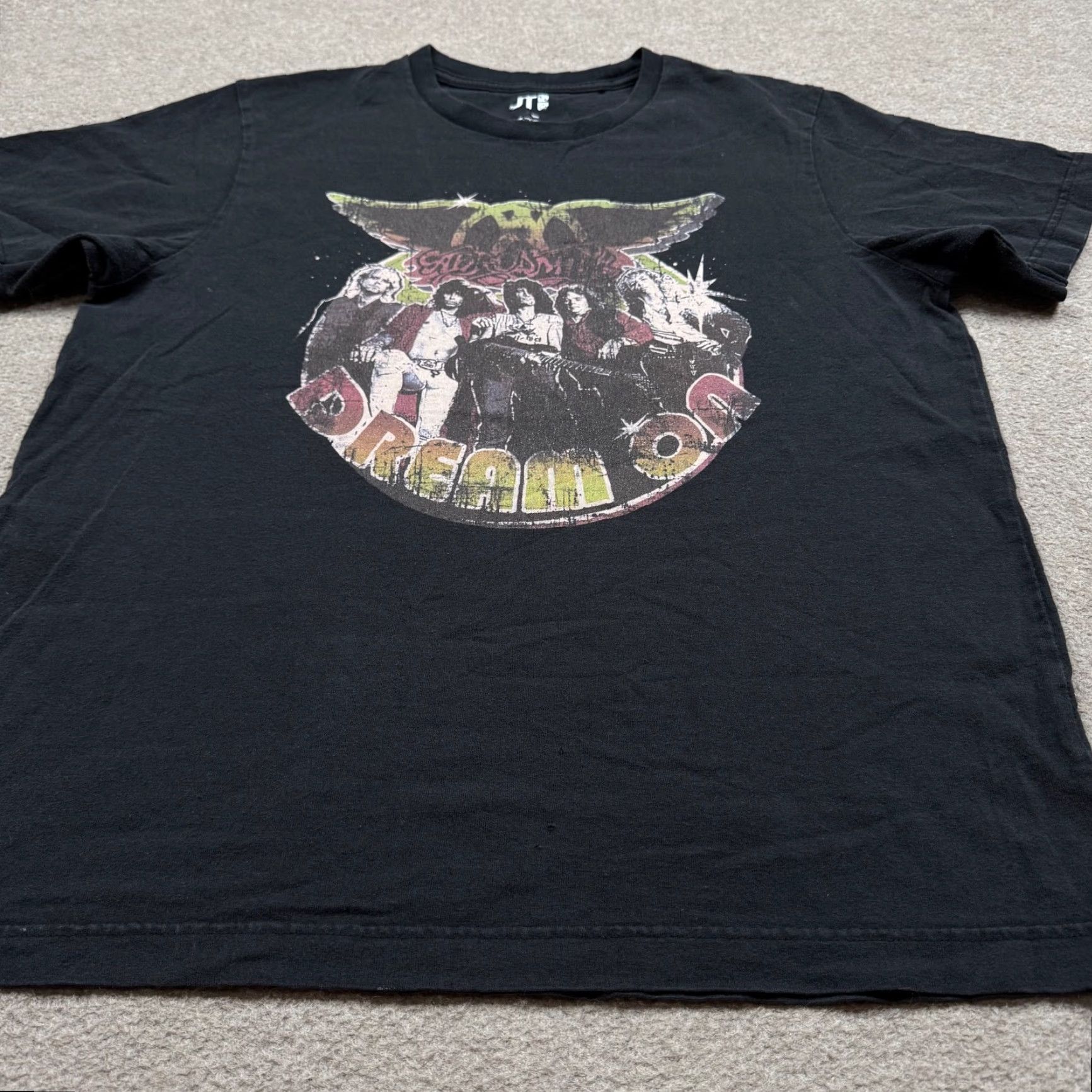 Uniqlo Aerosmith Uniqlo Shirt Men's L Black Short Sleeve Graphic Tee Crewneck Rare Size US L / EU 52-54 / 3 - 2 Thumbnail