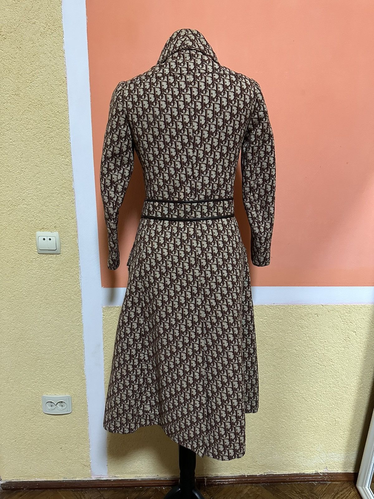 Christian Dior Monsieur Christian Dior by Marc Bohan 1970's Trotter Logo Print trenc Size XL / US 12-14 / IT 48-50 - 11 Thumbnail