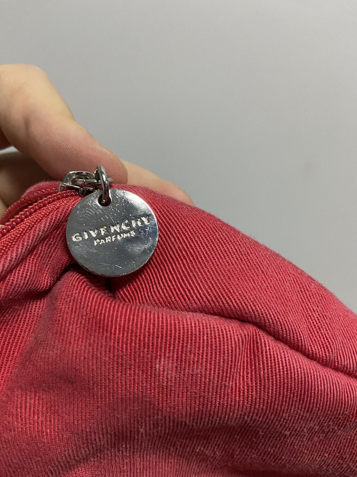 Givenchy × Vintage Givenchy pouch big logo small bag zip vintage Size ONE SIZE - 4 Thumbnail