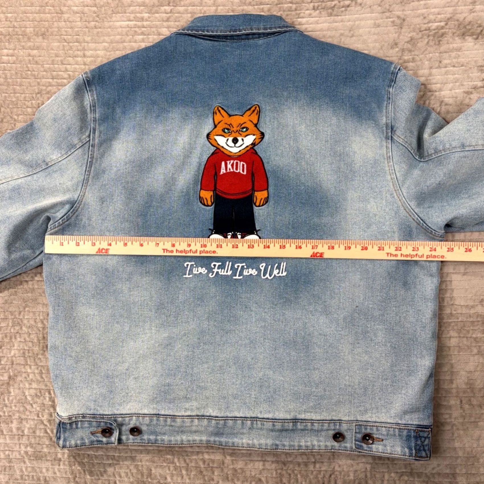Denime AKOO Mens XL Light Wash Denim Jacket Full Zip Fox Mascot Live Full Live Well Bomber Jacket Streetwear Logo Zipper Pockets Embroidered Casual Mens Size US XL / EU 56 / 4 - 6 Thumbnail