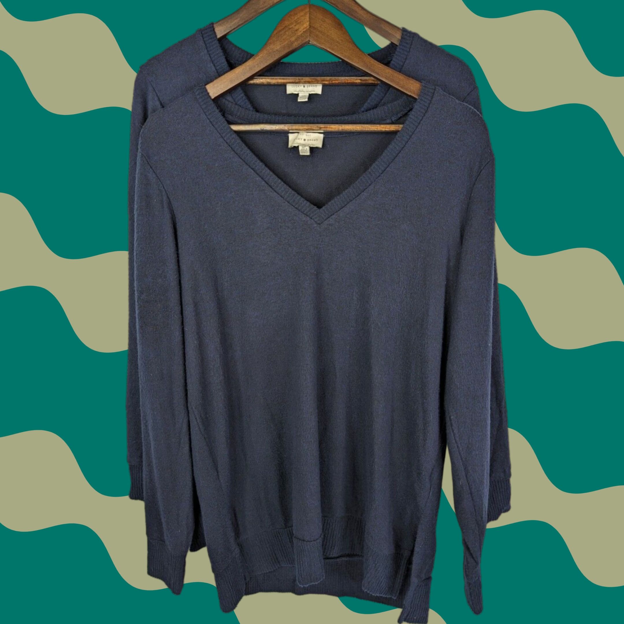Lucky Brand Lucky Brand Ladies Navy Blue V-Neck Tunic Sweater Women's Small 7WC7004 Size S / US 4 / IT 40 - 1 Thumbnail