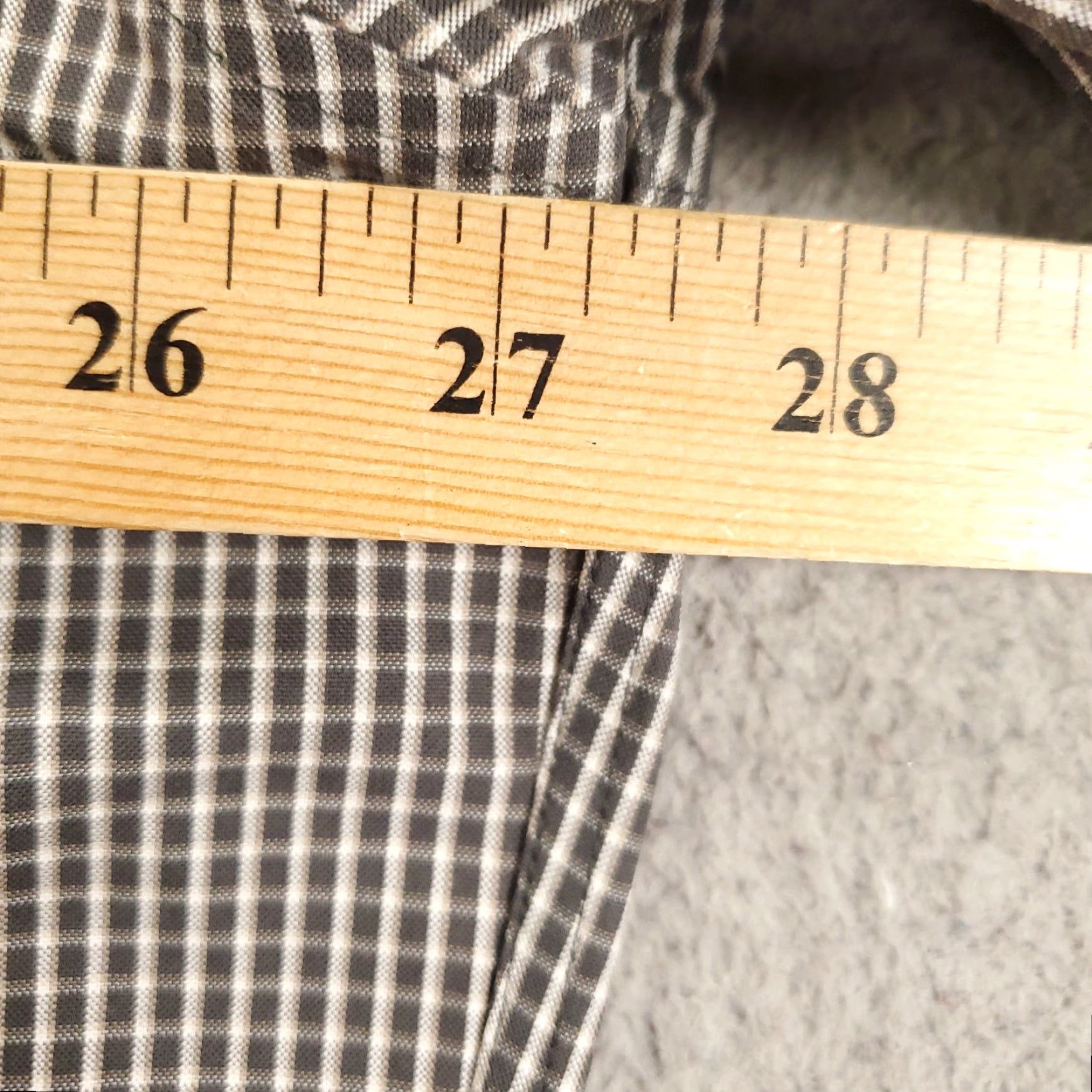 Eddie Bauer Eddie Bauer Shirt Mens 2XL Gray White Plaid Relaxed Fit Wrinkle Free Button Up Shirt Size US XXL / EU 58 / 5 - 6 Thumbnail