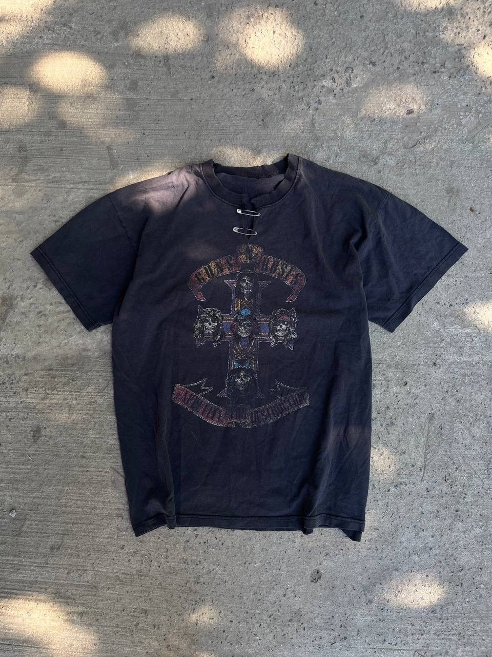 Guns N' Roses Vintage Distressed GunsNRoses Safety Pins Tee Size US L / EU 52-54 / 3 - 1 Thumbnail
