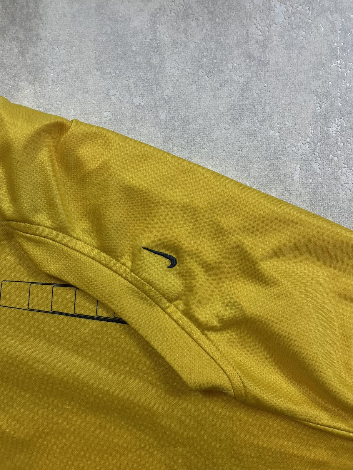 Nike × Vintage 90s Nike Central Swoosh Vintage Y2K Retro Tee T-Shirt Size US S / EU 44-46 / 1 - 4 Thumbnail