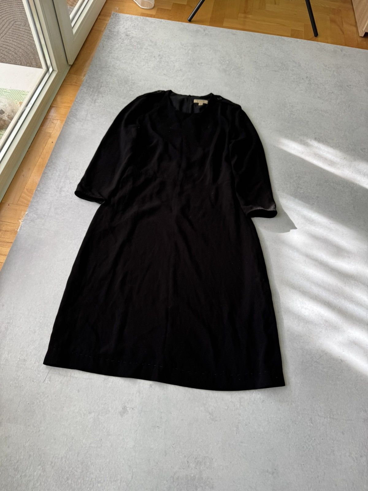 Burberry Burberry Lined 3/4 Zip Sleeves Sheath Black Dress Size S / US 4 / IT 40 - 2 Thumbnail