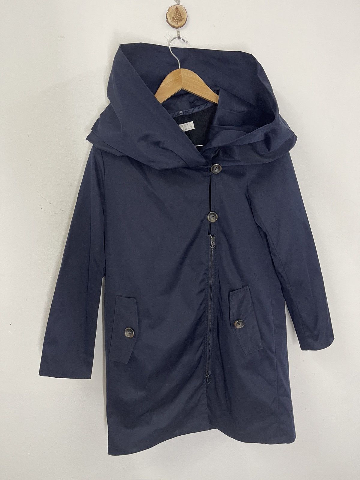 Barneys New York VINTAGE BARNEYS NEW YORK WITCH TRENCH COAT Size US M / EU 48-50 / 2 - 5 Thumbnail