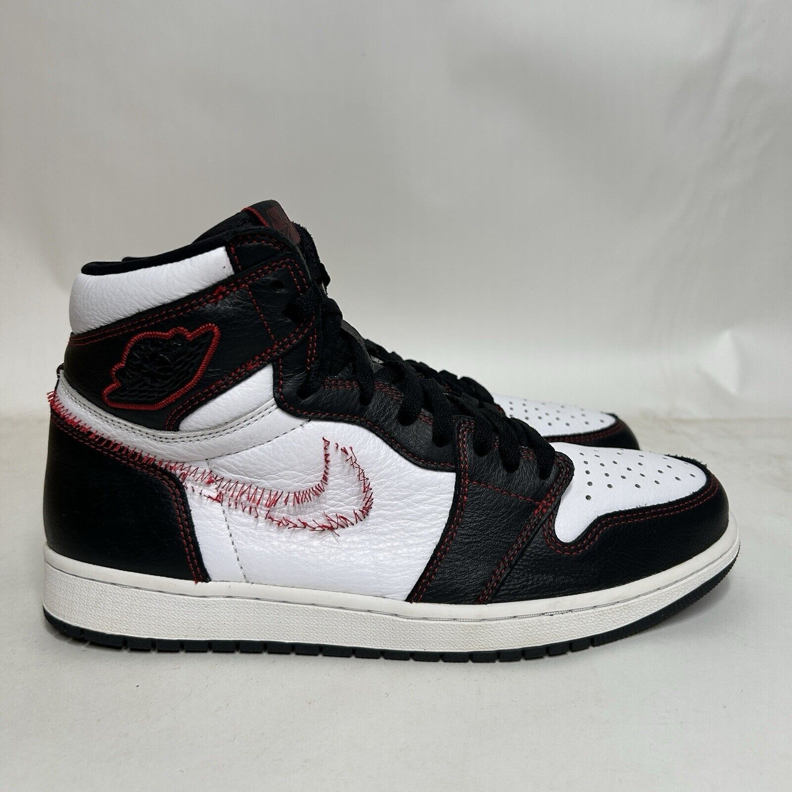 Nike Nike Shoes Air Jordan 1 Retro High OG “Defiant” 2024 Size US 11 / EU 44 - 4 Thumbnail