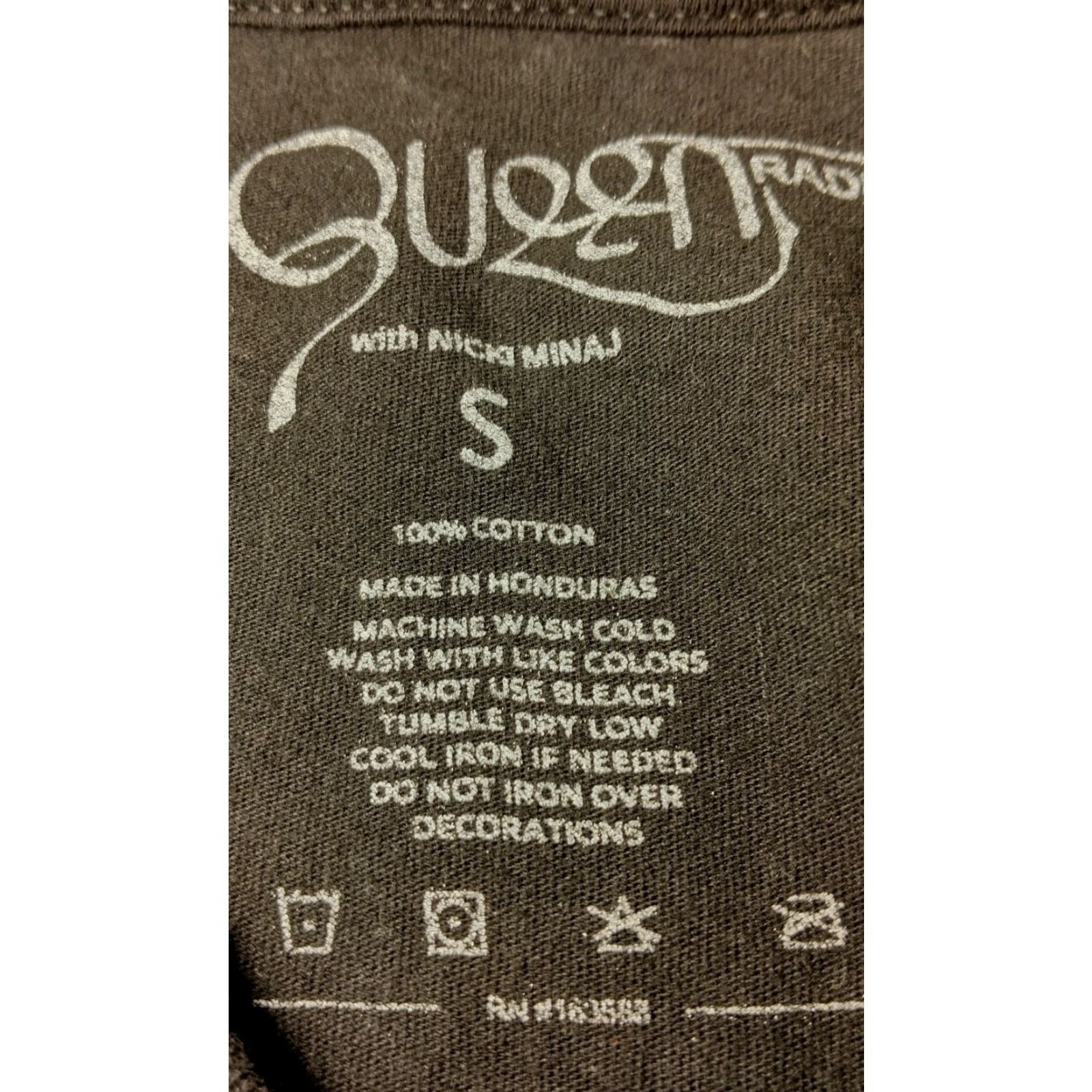Vintage Queen Radio Nicki Minaj Shirt S Men Black Short Sleeve Cotton Knit Crew Neck T-Shirt Rap Music Music Queen Radio with Nicki Minaj Size US S / EU 44-46 / 1 - 8 Thumbnail