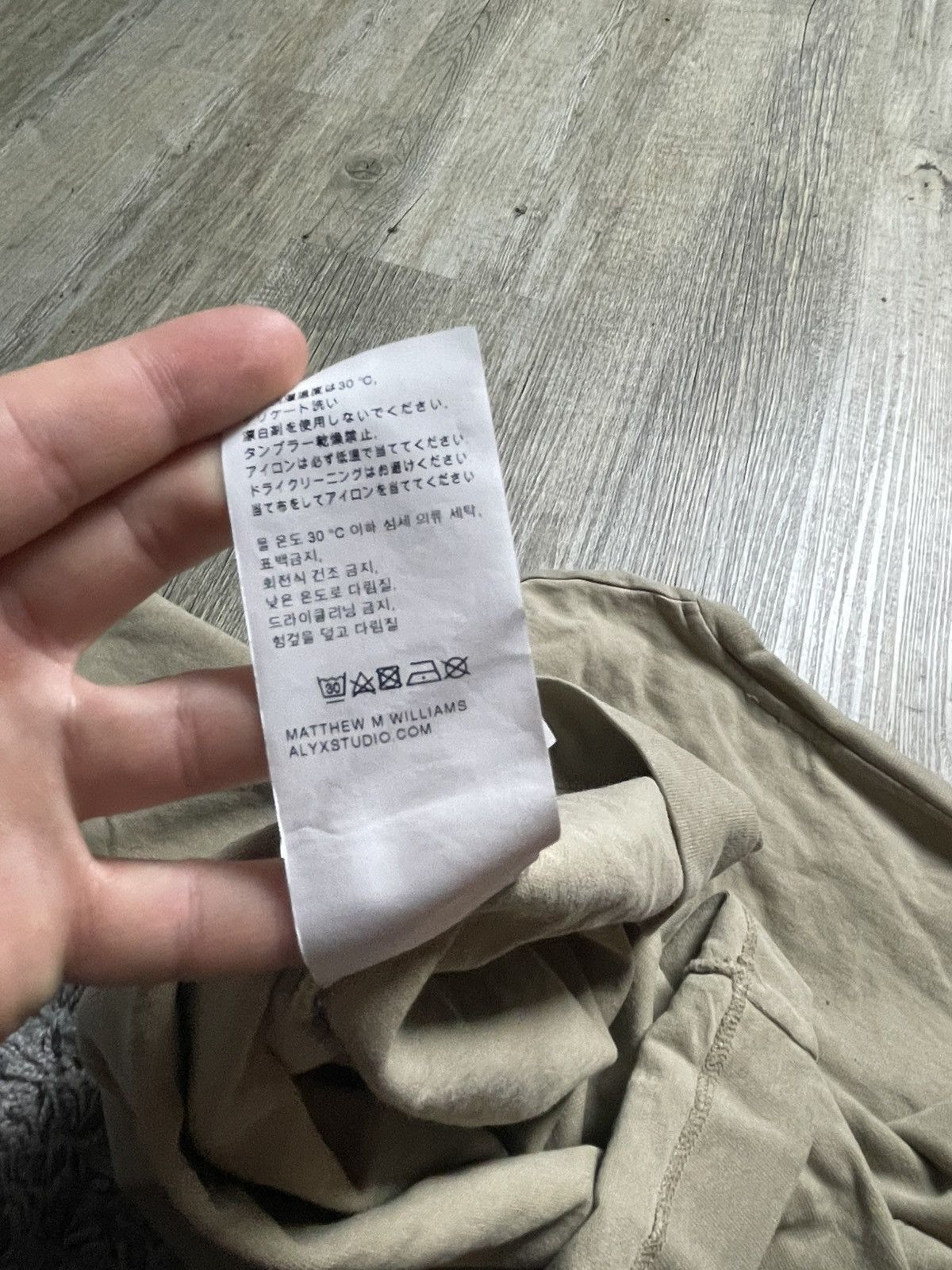 1017 ALYX 9SM 1017 Alyx Long Sleeve beige Tee Size US L / EU 52-54 / 3 - 7 Thumbnail