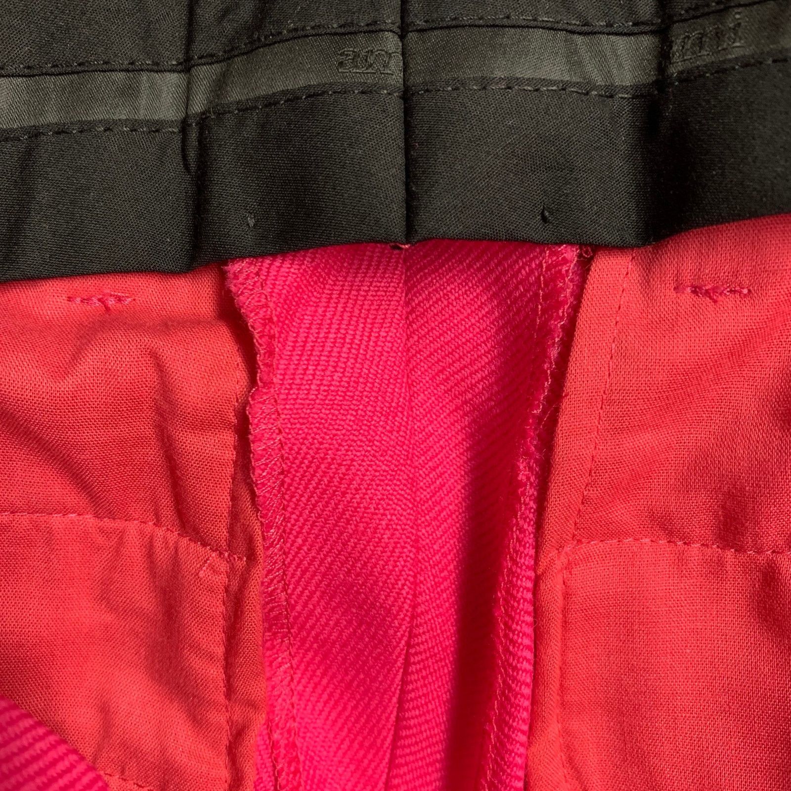 AMI Size 36 Fuchsia Pink Black Wool Peak Lapel Suit Size 36R - 14 Thumbnail