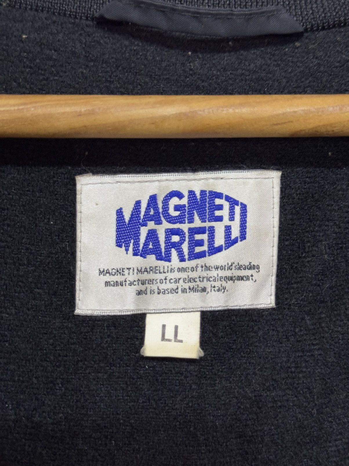 Ferrari × Vintage Vintage Ferrari Magneti Marelli Size US L / EU 52-54 / 3 - 9 Thumbnail